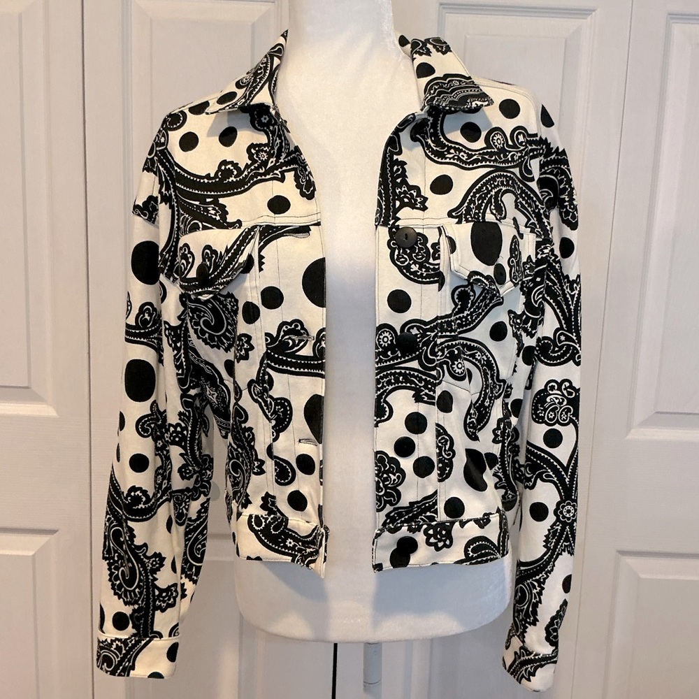 🌹 Outlander Black and White Cotton Jacket - Medium